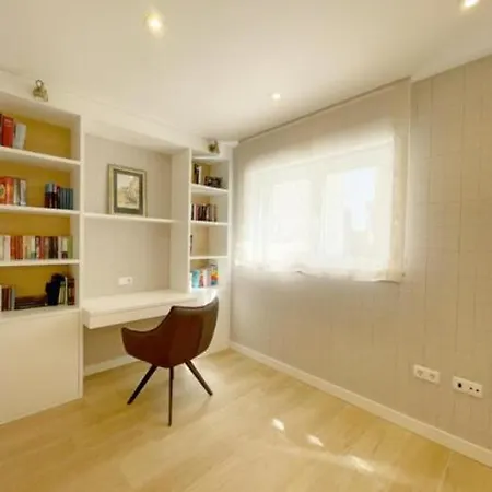 Calido Apartamento En El Centro * آكورونيا
