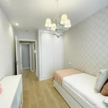 Calido Apartamento En El Centro شقة *